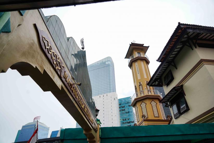 Arsitektur Masjid Hidayatullah Perpaduan Gaya Betawi, Tionghoa dan Hindu - Bagian 5