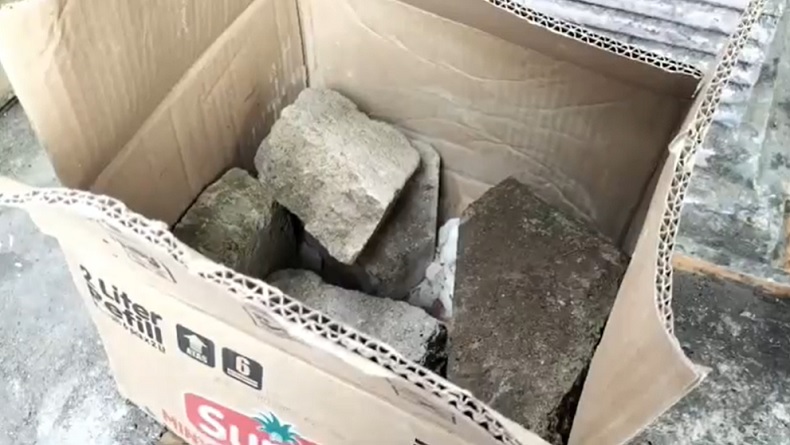 Viral! Pemilik Toko di Pasuruan Tertipu Sales Keliling, Kardus Minyak Goreng Berisi Batako