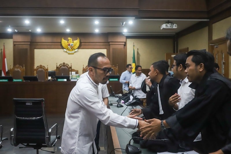 Eks Dirut Pertamina Patra Niaga Divonis 9 Tahun Penjara - Bagian 2