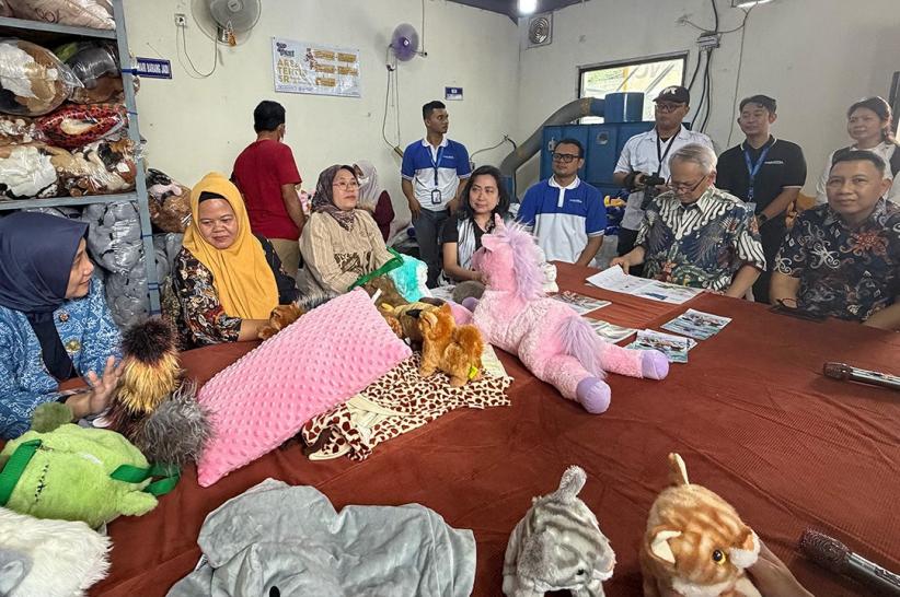 Berdampak Positif bagi Perekenomian, Produsen Boneka Trilili di Bogor Diapresiasi - Bagian 2