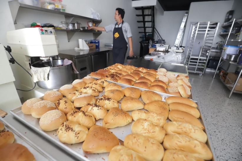 Roti Rotina Jadi Incaran Warga Tangerang untuk Menu Berbuka Puasa - Bagian 2
