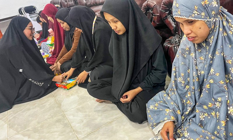 Potret Penyandang Tunanetra Buka Puasa Bersama - Bagian 2