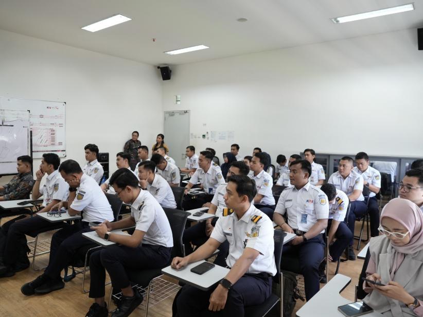 Persiapan Angkutan Lebaran 2026, Kesehatan Petugas LRT Jabodebek Diperiksa - Bagian 3