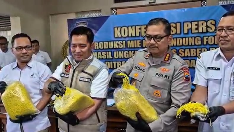 Polda Jateng Ungkap Produksi Mi Basah Mengandung Bahan Berbahaya, 12 Jeriken Formalin Disita
