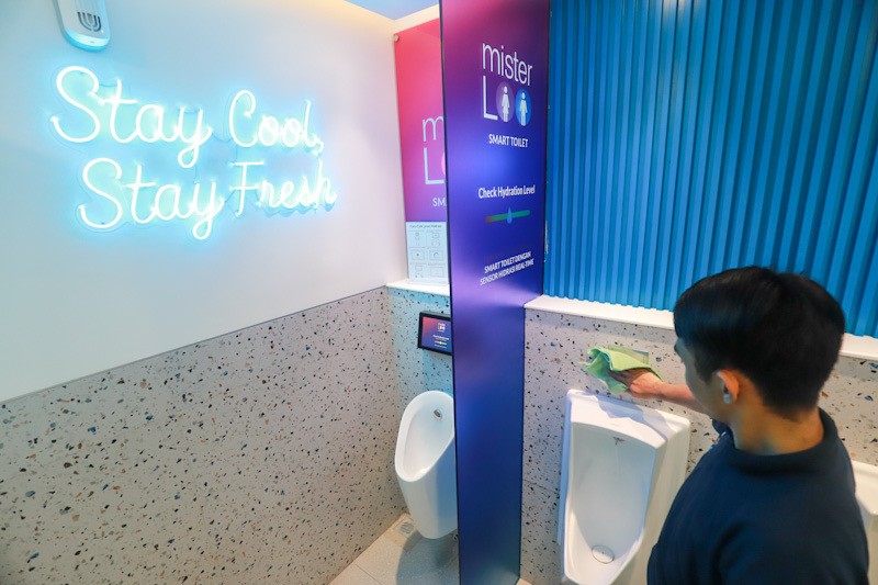 Smart Toilet di Jalan Blora, Ada Fitur Indikator Kesehatan - Bagian 2