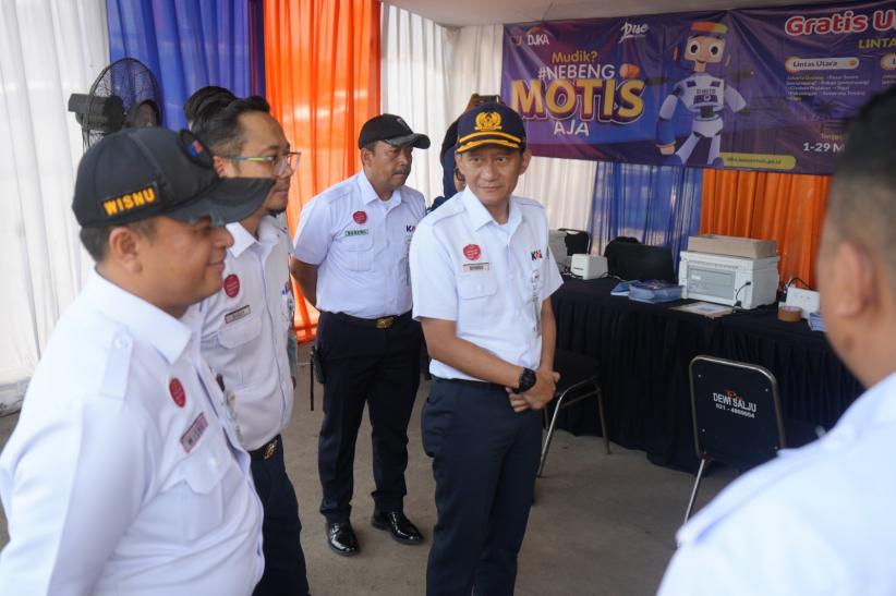 KAI Pantau Kesiapan Stasiun Cirebon Hadapi Lonjakan Penumpang Lebaran - Bagian 3