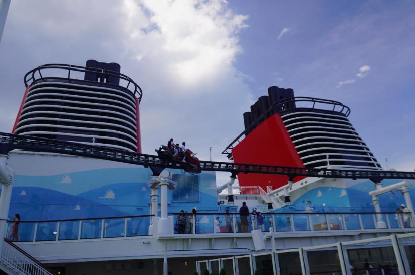 Keseruan Menjelajah Kapal Disney Adventure, Ada Roller Coaster di Atas Laut! - Bagian 5
