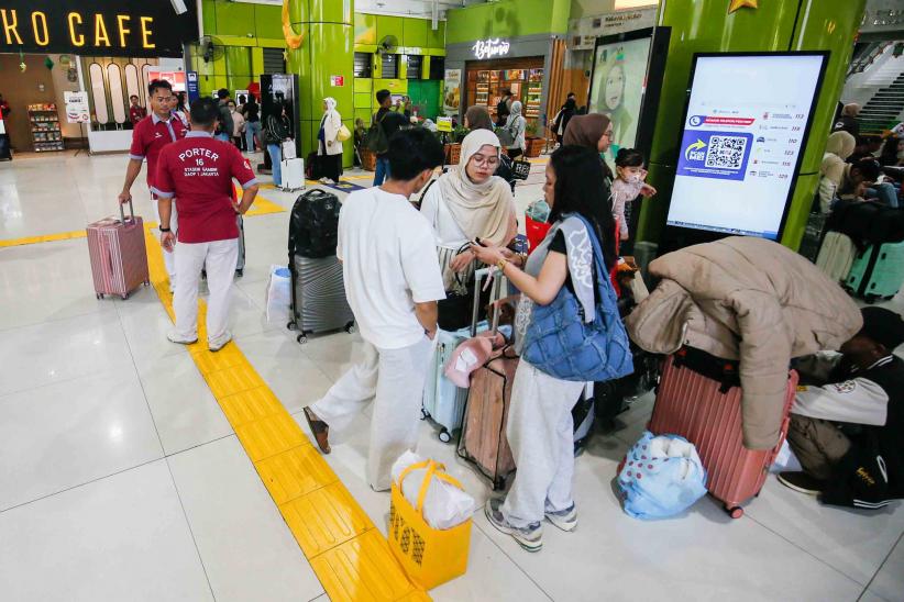 Suasana Arus Mudik Terasa, 17 Ribu Penumpang Berangkat dari Stasiun Gambir  - Bagian 2