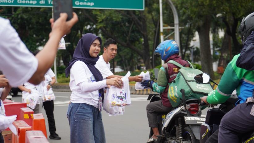 Aksi Berbagi Takjil Digelar di Sembilan Kota Selama Ramadan - Bagian 1
