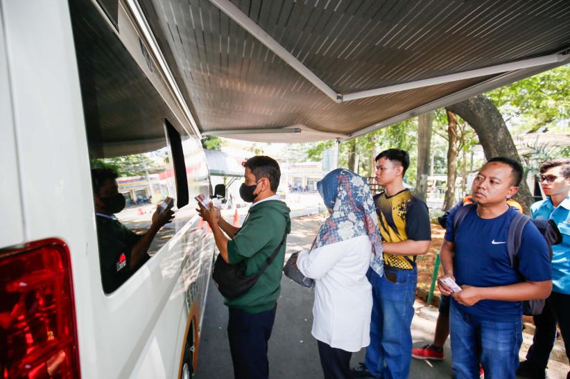 BI Buka Layanan Tukar Uang di Stasiun Gambir - Bagian 3