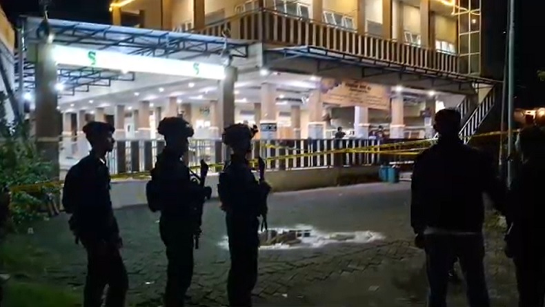 Usut Ledakan di Masjid Jember, Polisi dan Gegana Olah TKP