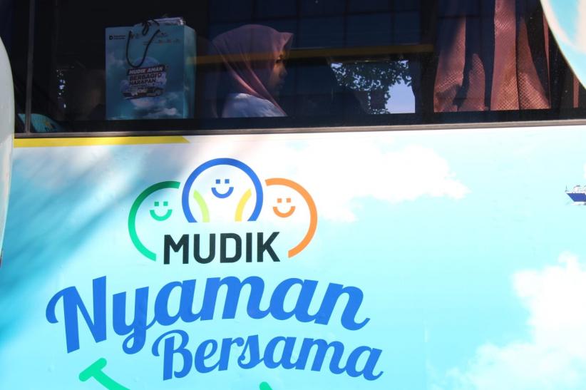 1.400 Pemudik Pulang ke Kampung Halaman Gunakan 35 Bus - Bagian 3