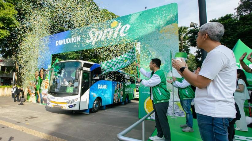 Ratusan Pemilik Warung Kompak Mudik Naik Bus dan Kapal Feri - Bagian 3