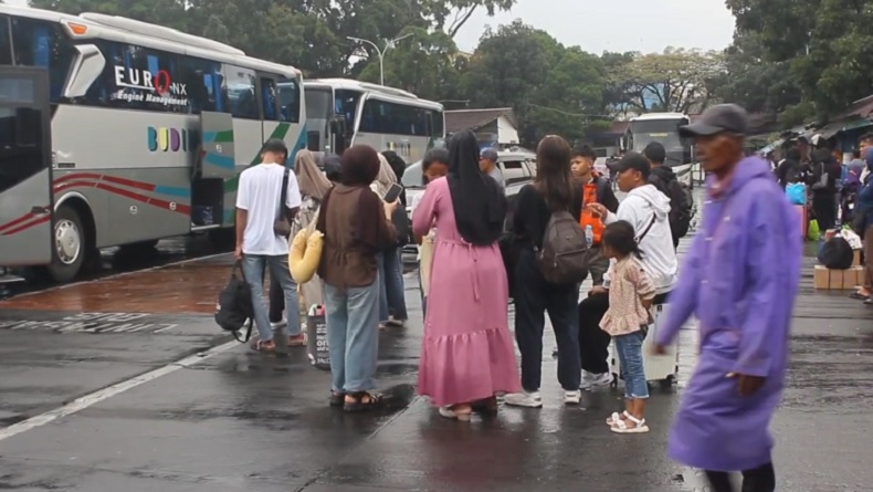 3.195 Pemudik Diberangkatkan dari Terminal Cicaheum Bandung, Terbanyak Jateng dan Jatim