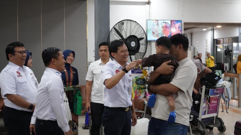 KAI Pastikan Layanan Optimal di Tengah Lonjakan Penumpang Lebaran 2026 - Bagian 2