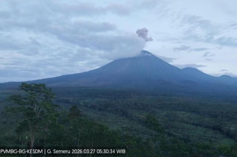Gunung Semeru Meletus 2 Kali Hari Ini, Semburkan Abu Vulkanis Setinggi 1.000 Meter