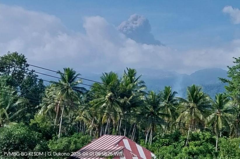 Gunung Dukono Meletus Lagi, Warga Diminta Jauhi Kawah 4 Km