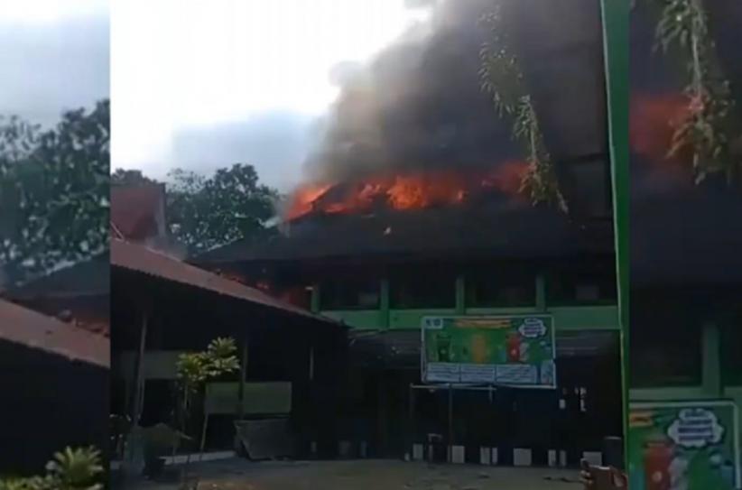 Kebakaran di Samarinda, 8 Ruang Kelas SMPN 2 Hangus Dilalap Api