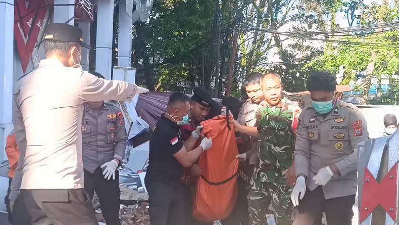 Identitas Korban Tewas Tertimpa Reruntuhan GOR KONI Manado Saat Gempa Besar, Warga Sario