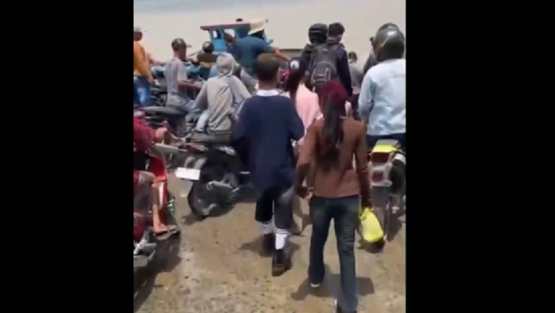 Viral Penampilan Remaja MTs Diledek, Ternyata Pakaian Lebaran Hadiah Ibu Sebelum Meninggal