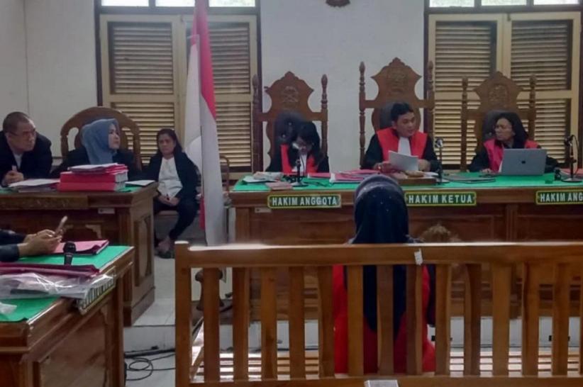 Istri Polisi Terjerat Kasus Penipuan Rp500 Juta, Dihukum 2 Tahun 8 Bulan Penjara