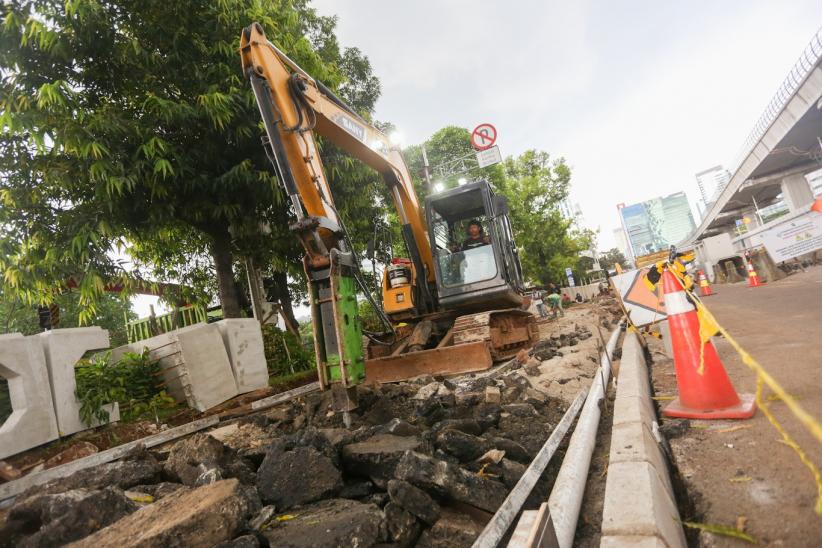 3,8 Kilometer Trotoar Jalan HR Rasuna Said Direvitalisasi - Bagian 2