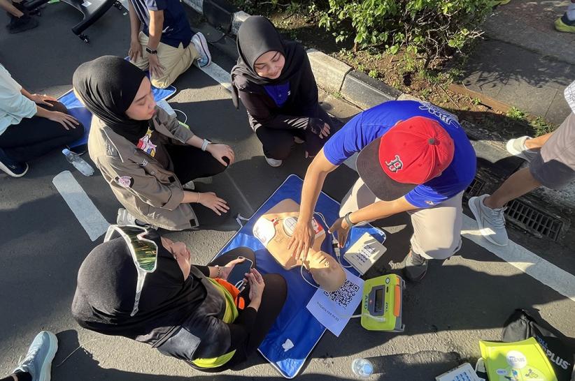 Antusiasme Warga Ikuti Latihan Pertolongan Pertama saat Kondisi Darurat - Bagian 2