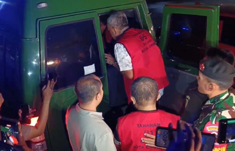 3 Pejabat Bank Cirebon Ditahan terkait Kasus Dugaan Korupsi Kredit Rp17 Miliar