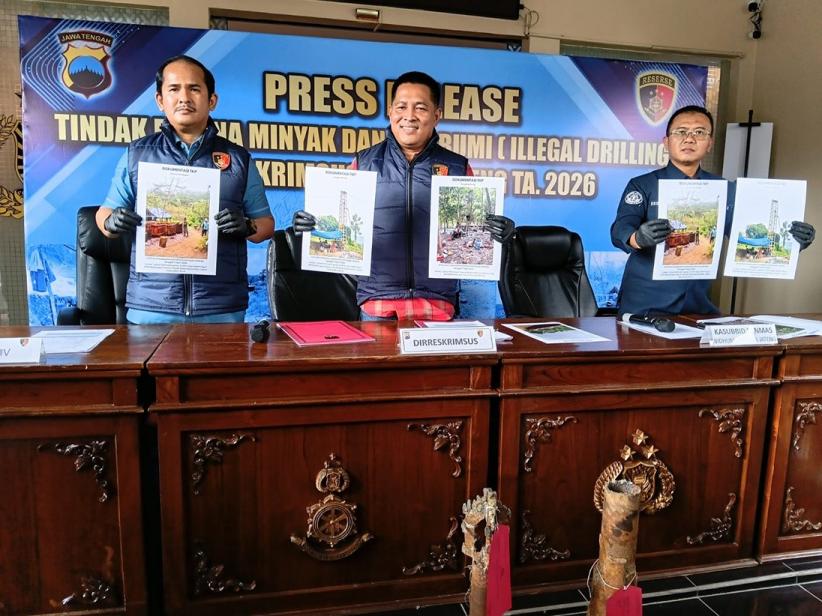 Polda Jateng Ungkap Jaringan Pengeboran Minyak Ilegal di Blora dan Rembang - Bagian 4