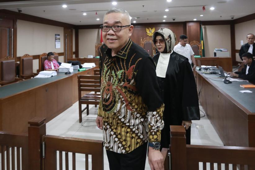 Terdakwa Kasus Dugaan Korupsi LNG Hari Karyuliarto Dituntut 6,5 Tahun Penjara - Bagian 3