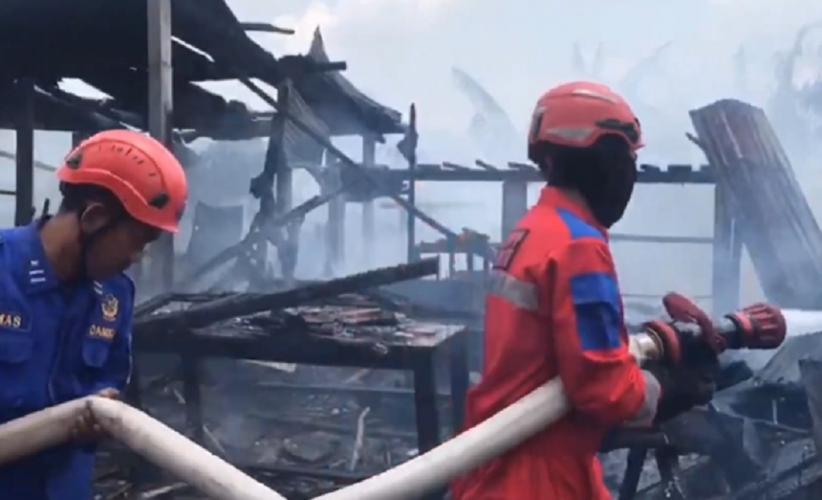 Tabung Gas Bocor, 5 Warung Makan di Bergas Semarang Ludes Terbakar