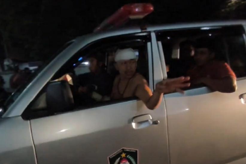 Ngeri! Kades di Lumajang Dibacok 10 Orang dalam Rumah saat Terima Tamu