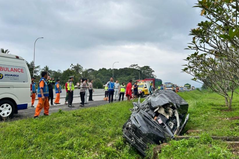 Kecelakaan Maut Minibus Hiace Tabrak Truk di Tol Semarang-Solo, 2 Orang Tewas