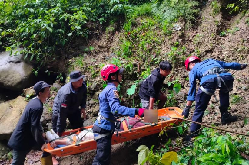 Kecelakaan Minibus Terjun Jurang 50 Meter di Malibou Anai Padang Pariaman, 7 Orang Luka