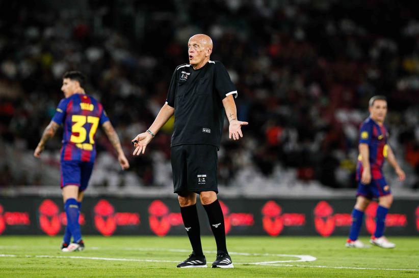 Ekspresi Galak Wasit Legendaris Pierluigi Collina Pimpin Laga di GBK - Bagian 1
