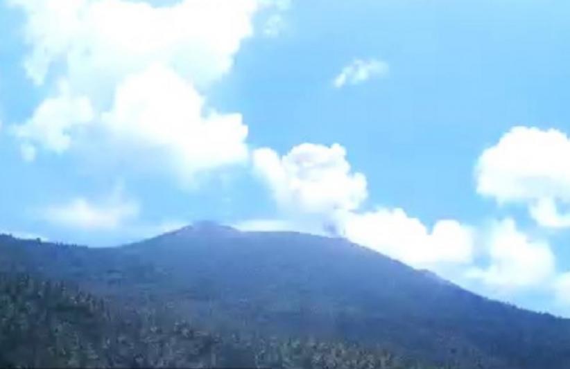 Gunung Ibu 6 Kali Meletus Hari Ini, Muntahkan Abu Vulkanik 600 Meter