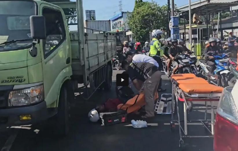 Kecelakaan Maut di Sidoarjo, Pemotor asal Surabaya Tewas Terlindas Truk