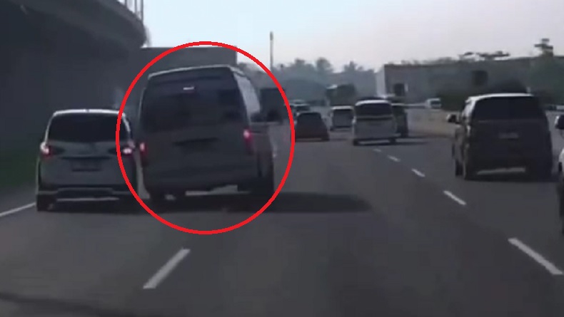 Viral! Sopir Travel Ugal-ugalan di Tol Padaleunyi Berakhir Ditilang dan Terancam Sanksi Perusahaan