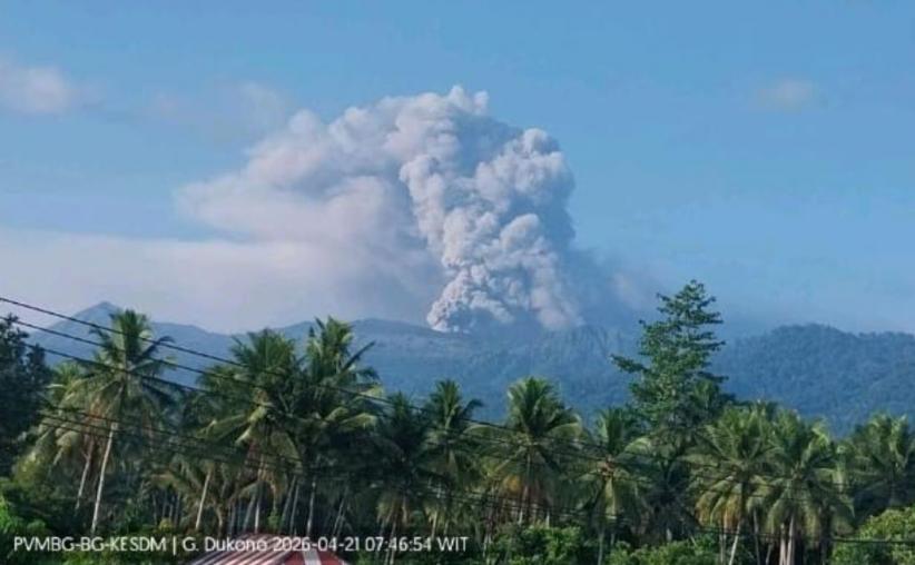 Gunung Dukono Meletus Pagi Ini, Kolom Abu Capai 1.200 Meter di Langit Halmahera