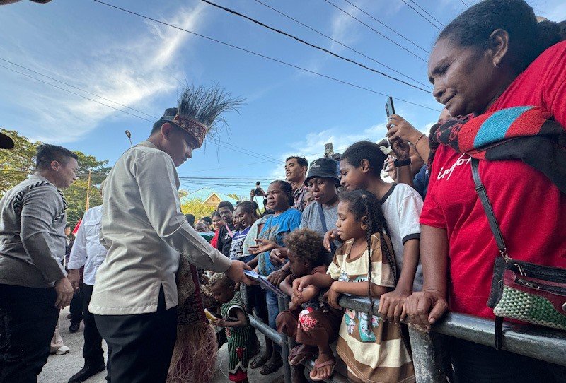 Momen Wapres Gibran Ajak Mama-Mama Papua Belanja di Supermarket - Bagian 4