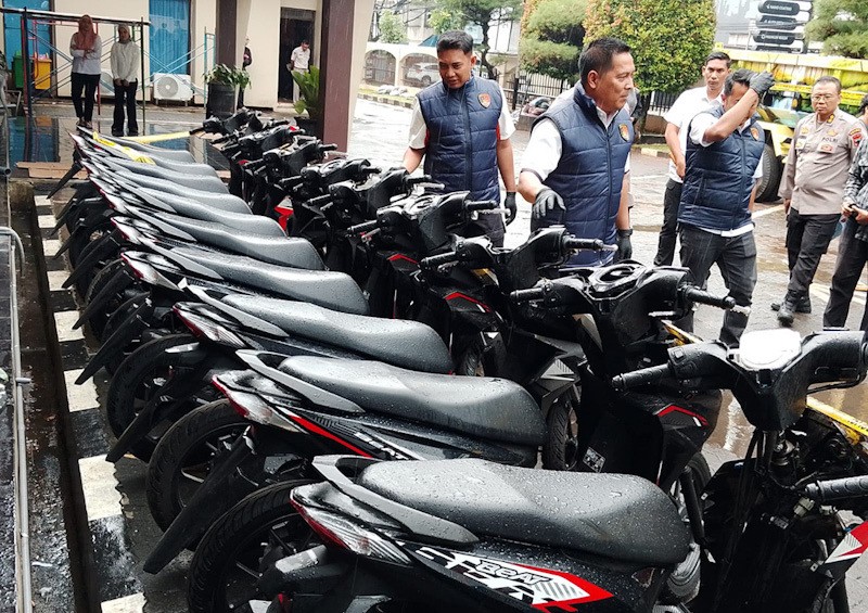 Modus Penyelundupan Ribuan Kendaraan Bermotor Ilegal Lintas Negara - Bagian 3