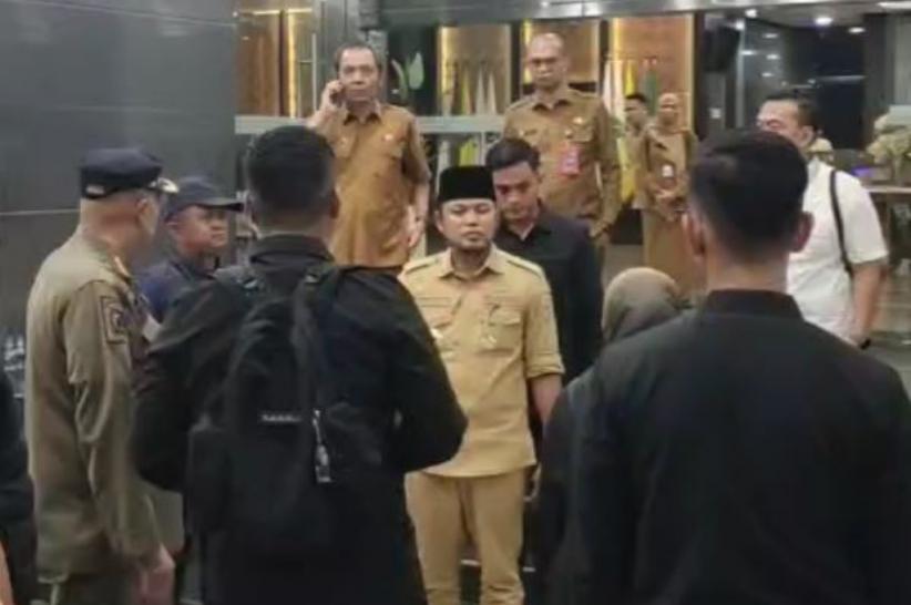 Demo di Kantor Gubernur Kaltim Dibubarkan Polisi, Gubernur Rudy Mas’ud Bungkam