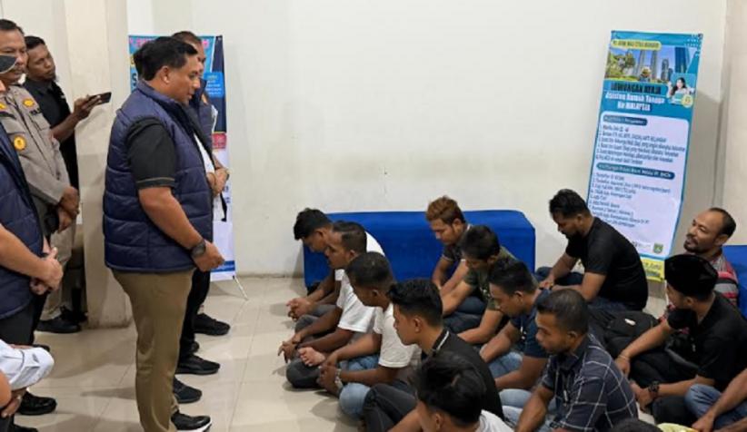 Polda Riau Bongkar Sindikat PMI Ilegal di Dumai, 68 Orang Diamankan Dalam Hutan