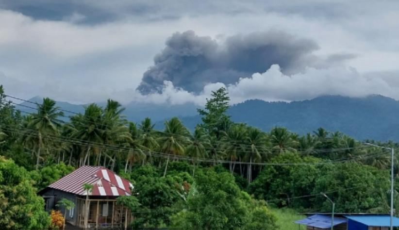 Gunung Dukono di Halmahera Barat Meletus Hari Ini, Kolom Abu 1.200 Meter