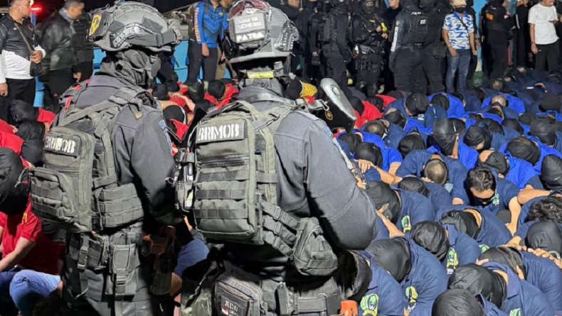 Pemindahan Ratusan Narapidana Risiko Tinggi dari Riau ke Nusakambangan Dikawal Ketat