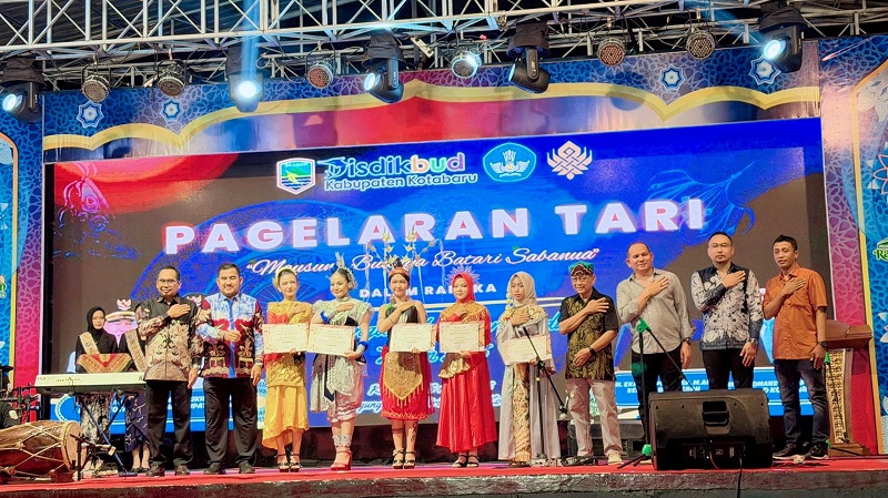 Peringati Hari Tari Sedunia, Pemkab Kotabaru Adakan Pagelaran Tari Lokal