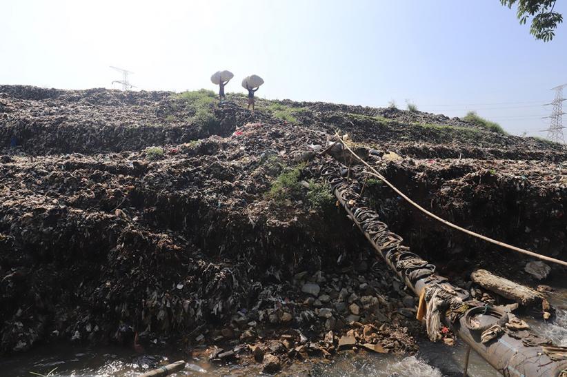 Penampakan dari Udara: Kali Pesanggrahan Tercemar Ribuan Ton Sampah TPA Cipayung - Bagian 6