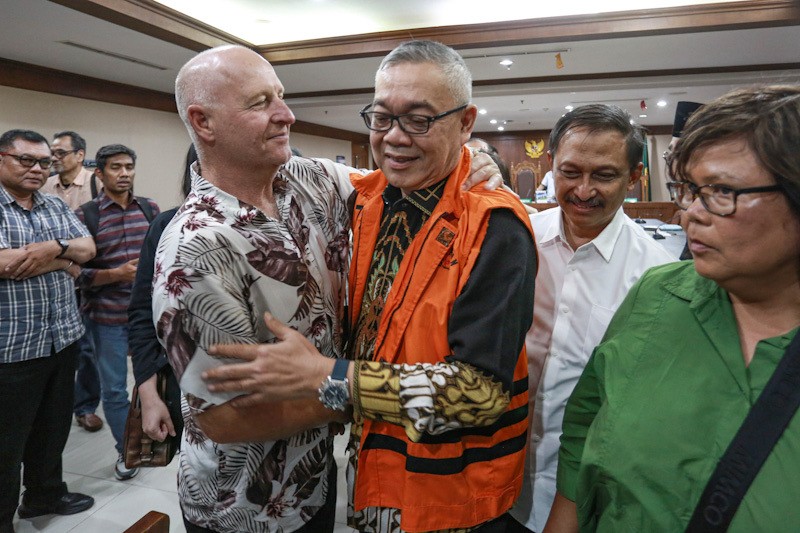 Bacakan Duplik Pribadi, Terdakwa Hari Karyuliarto Tegaskan Tak Ada Aliran Dana - Bagian 4