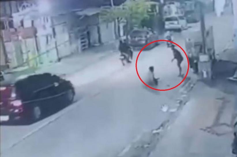 Brutal! Adik Terekam CCTV Tikam Kakak Kandung hingga Tewas di Semarang