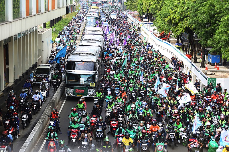 Ribuan Buruh dan Ojol Bergabung, Konvoi ke Monas Hadiri May Day Fiesta 2026 - Bagian 1